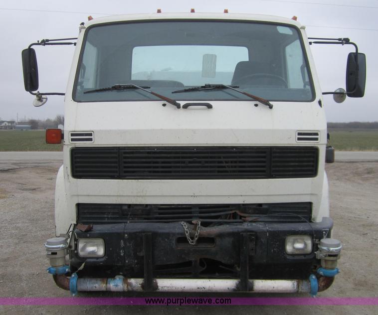 image for item C5238 1994 Kenworth K300 water truck