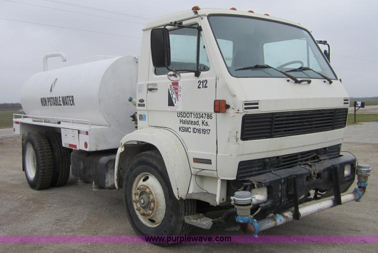 image for item C5238 1994 Kenworth K300 water truck