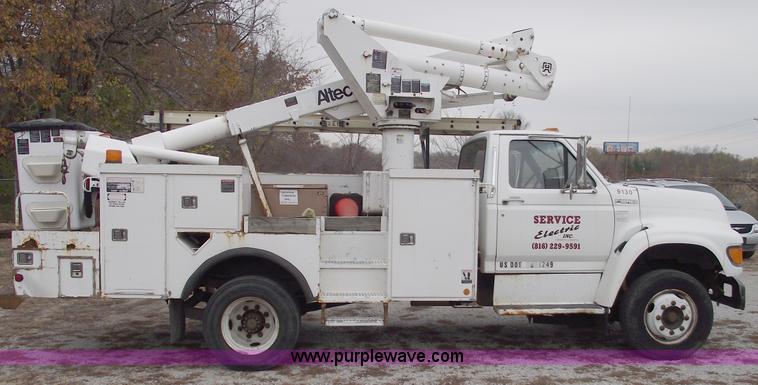 image for item C5734 1998 Ford F800 bucket/boom truck