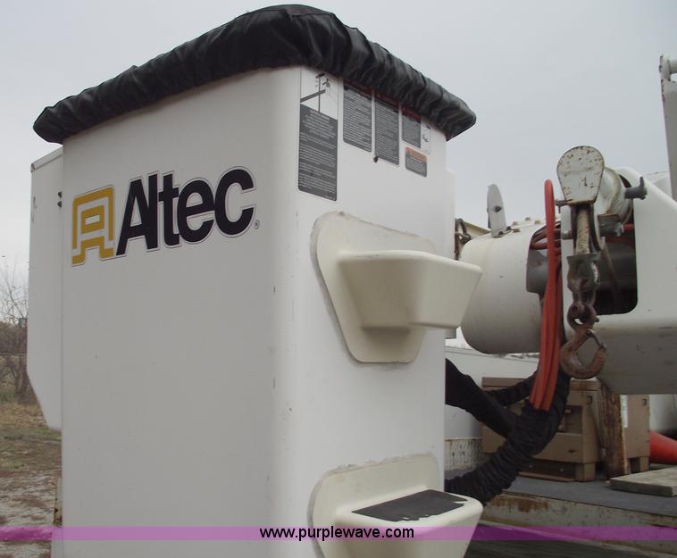 image for item C5734 1998 Ford F800 bucket/boom truck