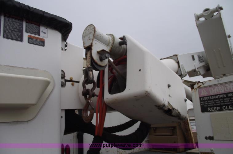 image for item C5734 1998 Ford F800 bucket/boom truck