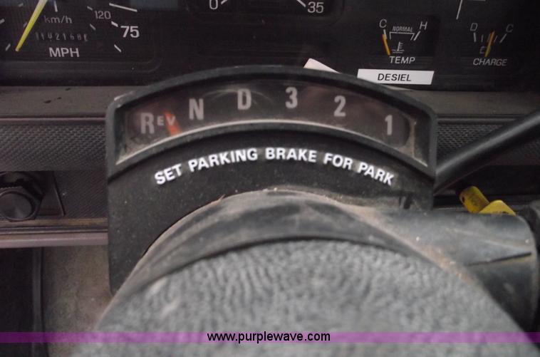 image for item C5734 1998 Ford F800 bucket/boom truck