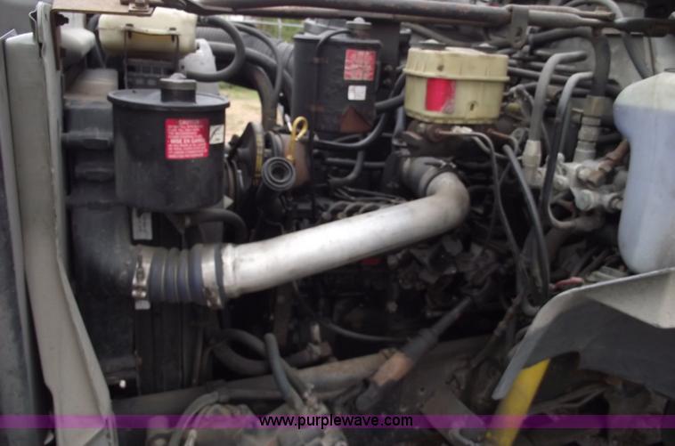 image for item C5734 1998 Ford F800 bucket/boom truck