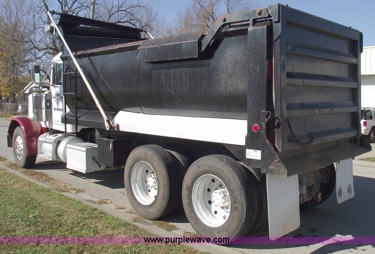 image for item C5737 1992 Peterbilt 379 dump truck