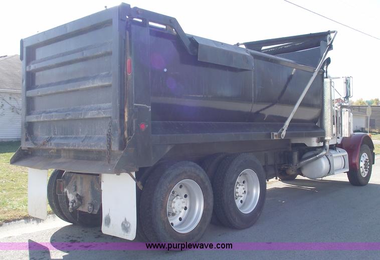 image for item C5737 1992 Peterbilt 379 dump truck