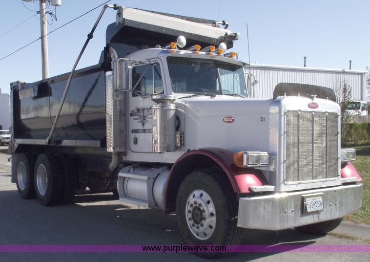 image for item C5737 1992 Peterbilt 379 dump truck