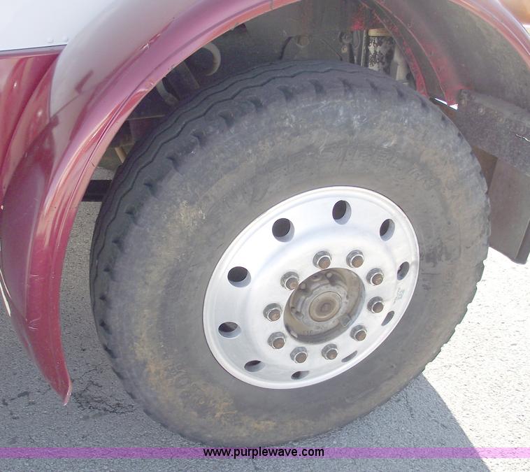 image for item C5737 1992 Peterbilt 379 dump truck