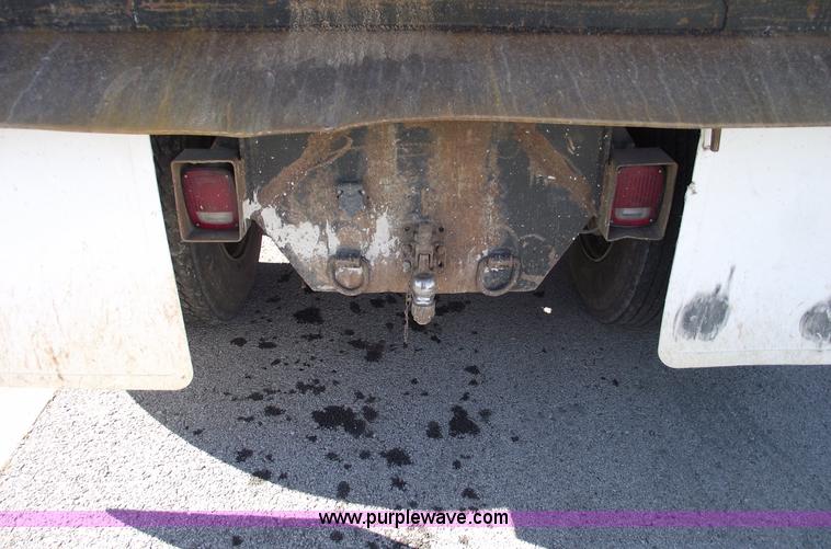 image for item C5737 1992 Peterbilt 379 dump truck