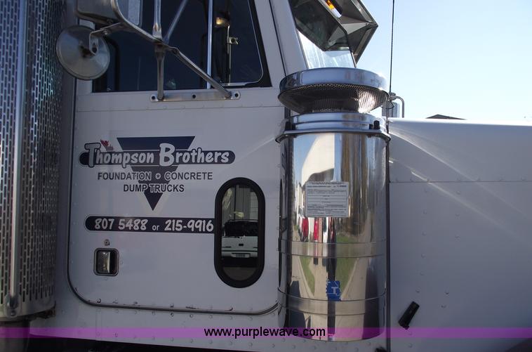 image for item C5737 1992 Peterbilt 379 dump truck