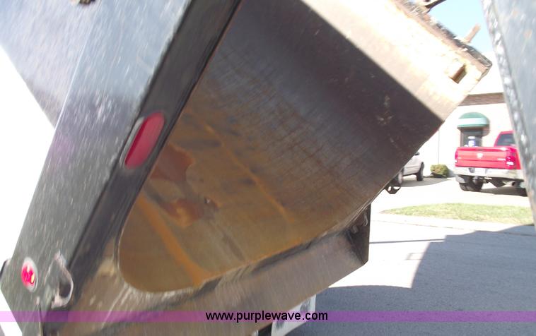 image for item C5737 1992 Peterbilt 379 dump truck