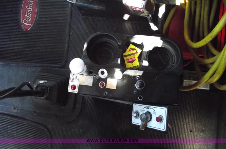 image for item C5737 1992 Peterbilt 379 dump truck