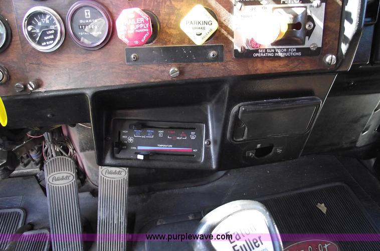 image for item C5737 1992 Peterbilt 379 dump truck