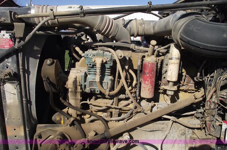 image for item C5737 1992 Peterbilt 379 dump truck