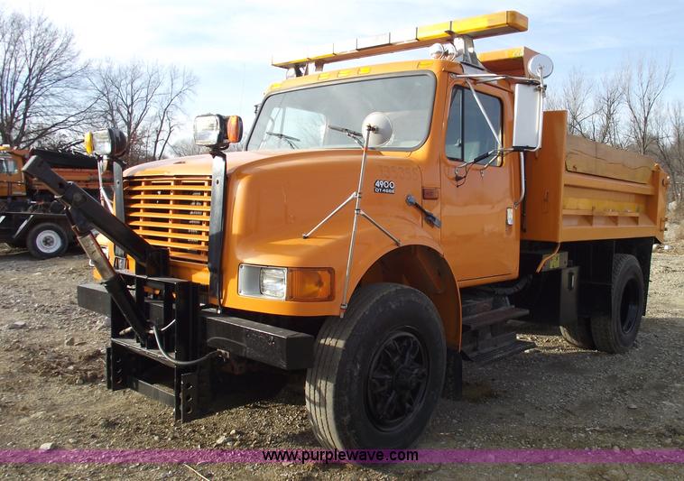 image for item C5819 2000 International 4900 dump truck with plow and spreader