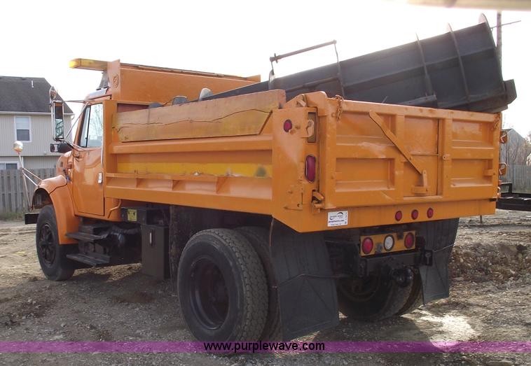image for item C5819 2000 International 4900 dump truck with plow and spreader