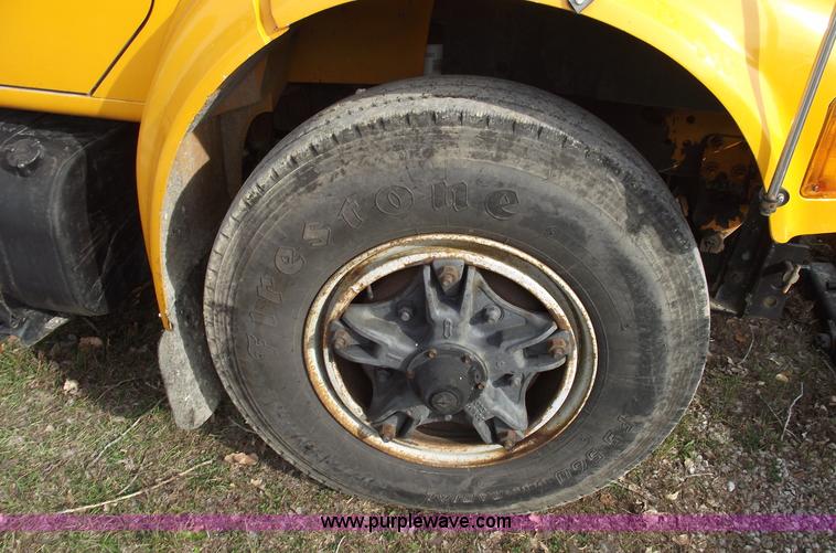 image for item C5914 1995 International 4900 dump truck