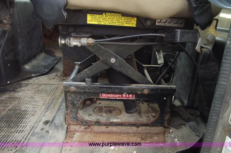 image for item C5914 1995 International 4900 dump truck