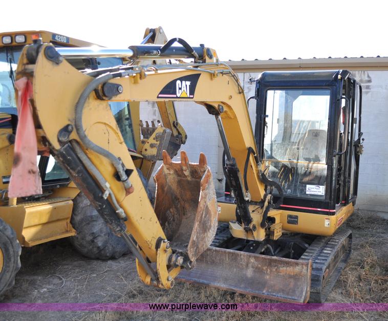 image for item A5708 2002 Caterpillar 303.5 compact excavator