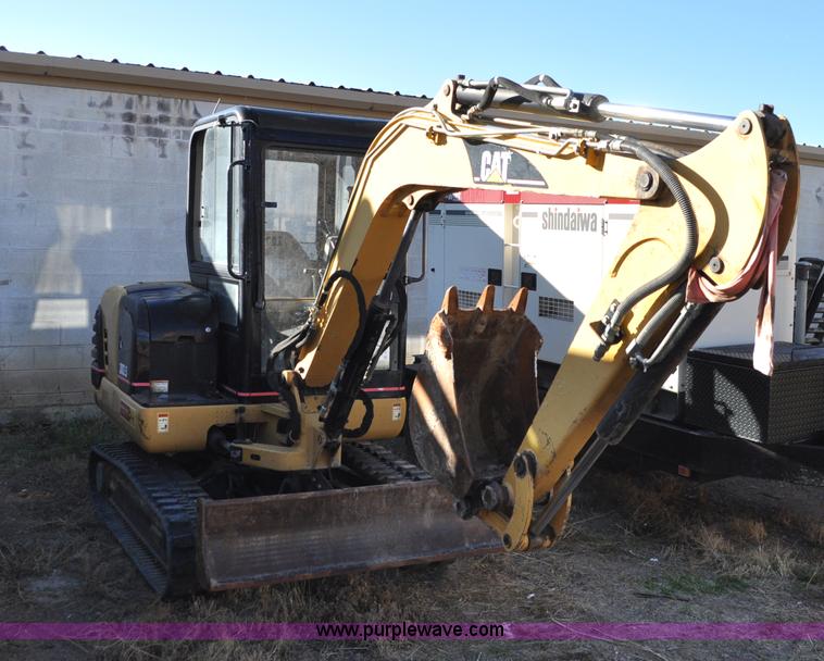 image for item A5708 2002 Caterpillar 303.5 compact excavator