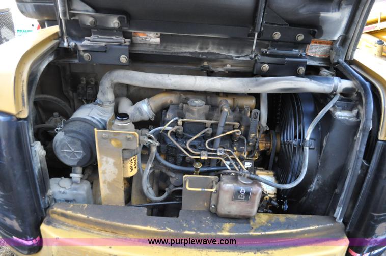 image for item A5708 2002 Caterpillar 303.5 compact excavator