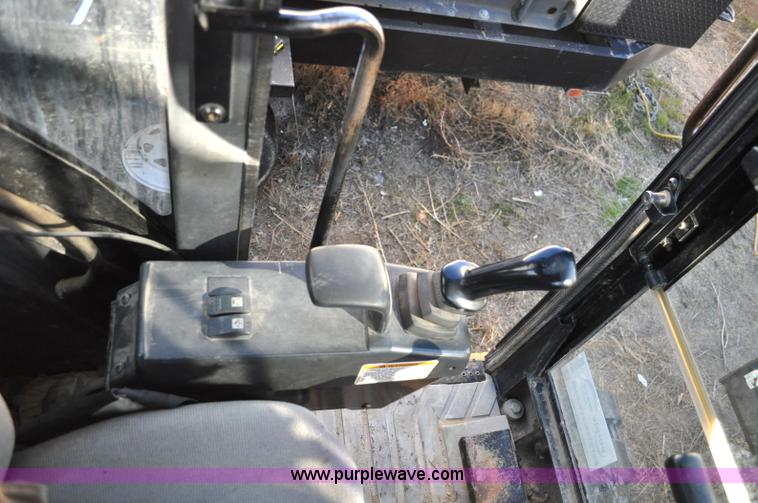 image for item A5708 2002 Caterpillar 303.5 compact excavator