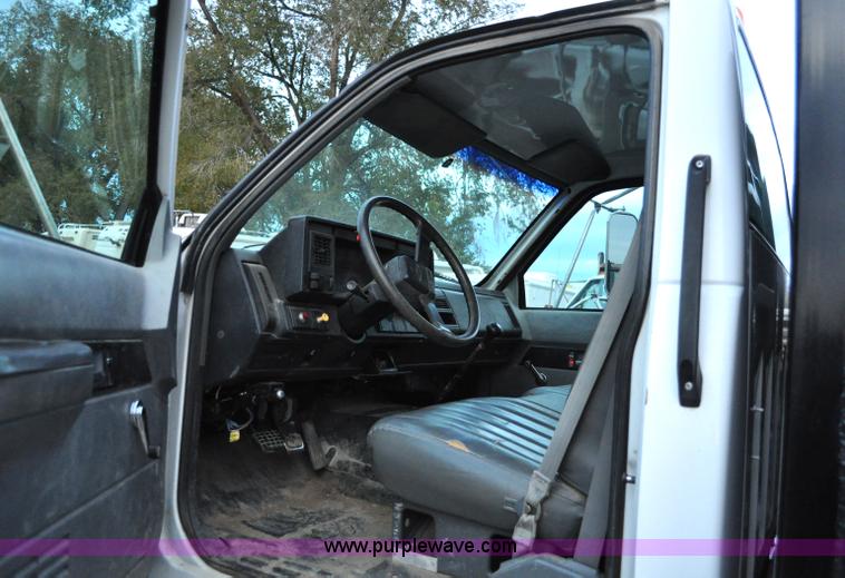 image for item A5711 1994 Chevrolet Kodiak service truck