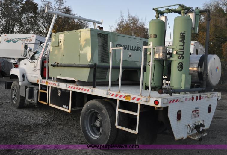 image for item A5712 1991 GMC TopKick pipeline drier rig