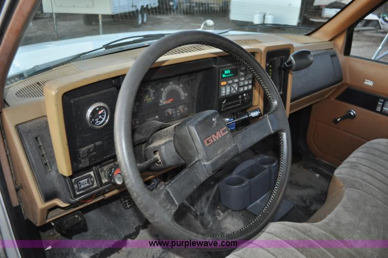 image for item A5712 1991 GMC TopKick pipeline drier rig