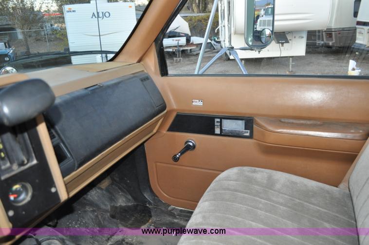 image for item A5712 1991 GMC TopKick pipeline drier rig