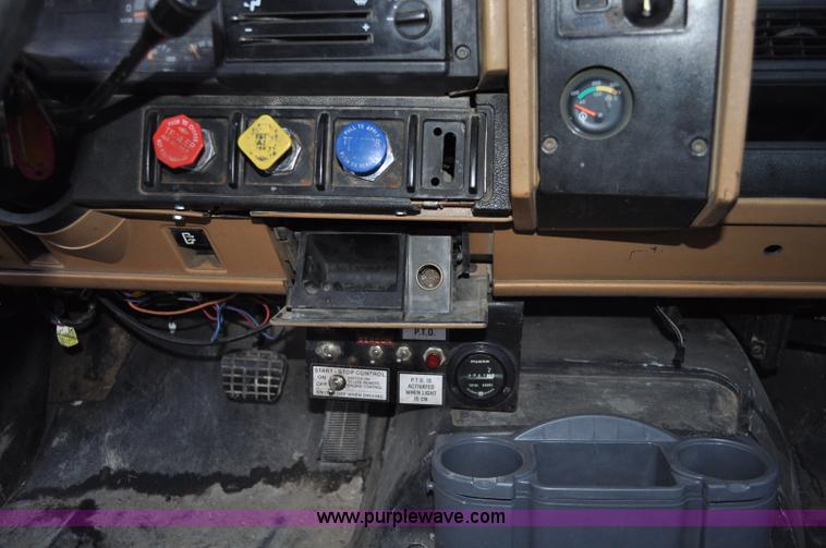 image for item A5712 1991 GMC TopKick pipeline drier rig