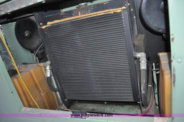 image for item A5712 1991 GMC TopKick pipeline drier rig