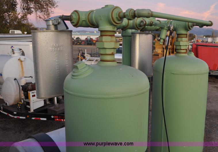 image for item A5712 1991 GMC TopKick pipeline drier rig