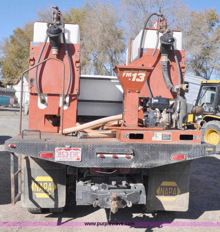 image for item A5713 1993 International 4900 boring support truck