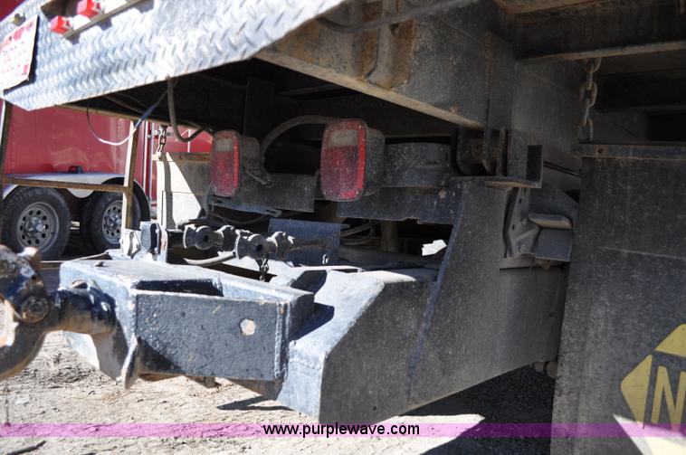 image for item A5713 1993 International 4900 boring support truck