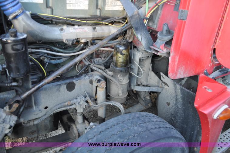 image for item A5714 2000 Freightliner FLD semi truck