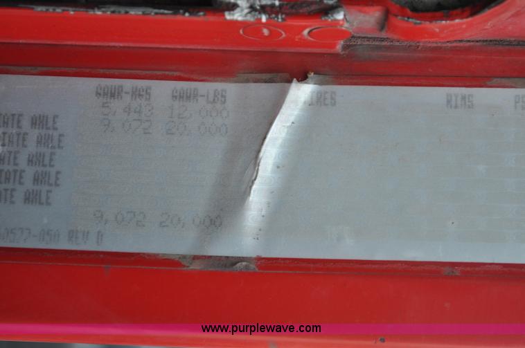 image for item A5714 2000 Freightliner FLD semi truck