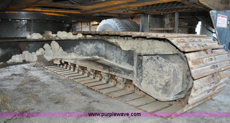 image for item A5715 1992 John Deere 490E excavator