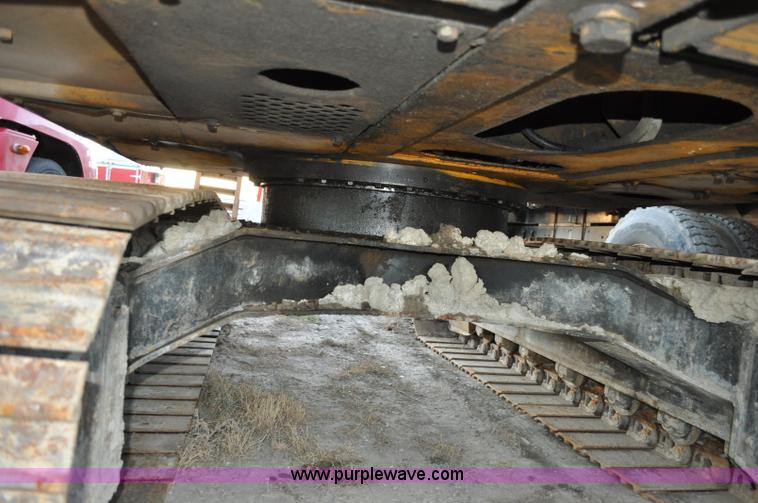 image for item A5715 1992 John Deere 490E excavator