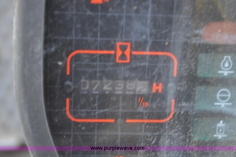 image for item A5715 1992 John Deere 490E excavator