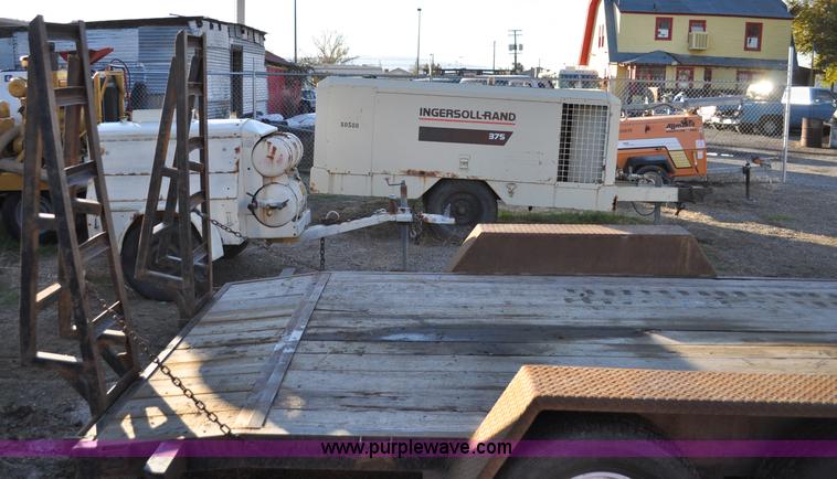 image for item A5721 2002 JJ trailer