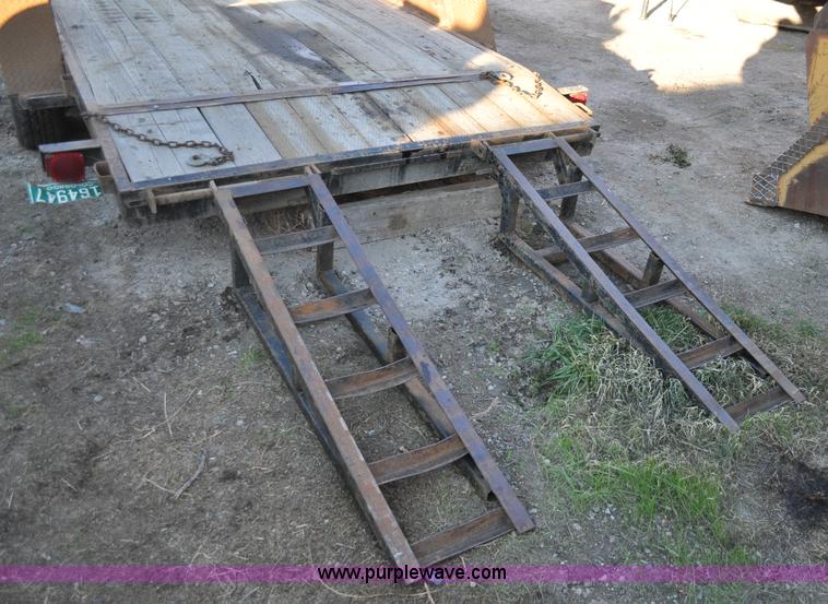 image for item A5721 2002 JJ trailer