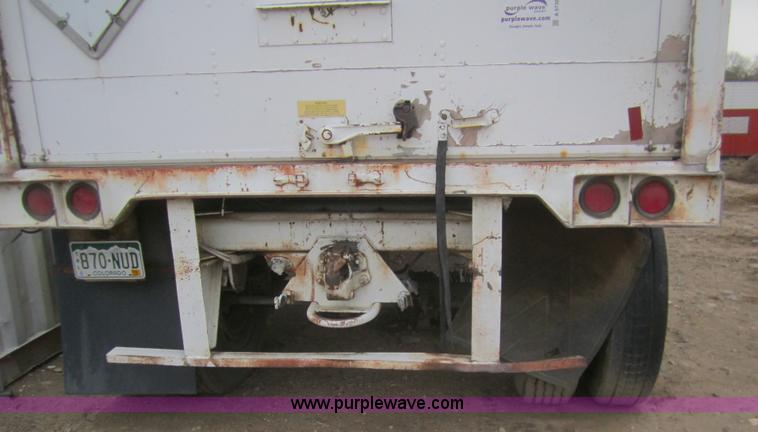 image for item A5736 1988 Strick 28'dry-van trailer