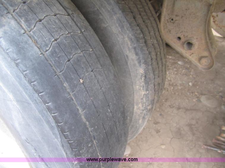 image for item A5736 1988 Strick 28'dry-van trailer