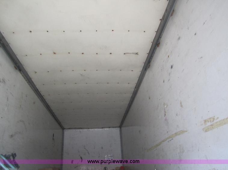 image for item A5736 1988 Strick 28'dry-van trailer