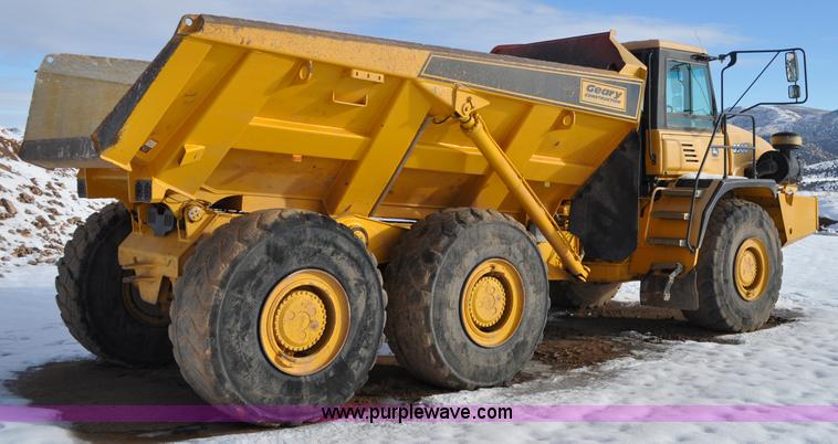 image for item A5747 2002 John Deere 350D 6x6 articulating dump truck