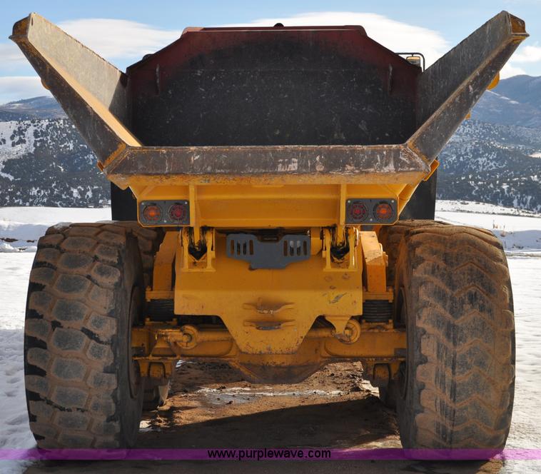 image for item A5747 2002 John Deere 350D 6x6 articulating dump truck
