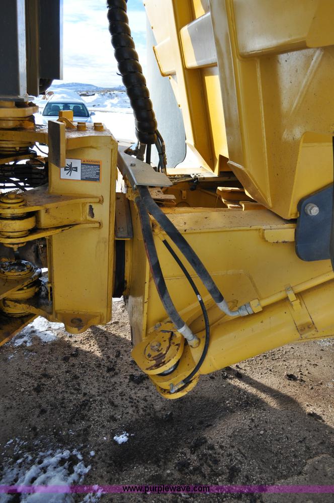 image for item A5747 2002 John Deere 350D 6x6 articulating dump truck