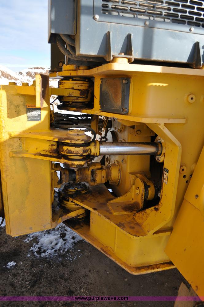 image for item A5747 2002 John Deere 350D 6x6 articulating dump truck