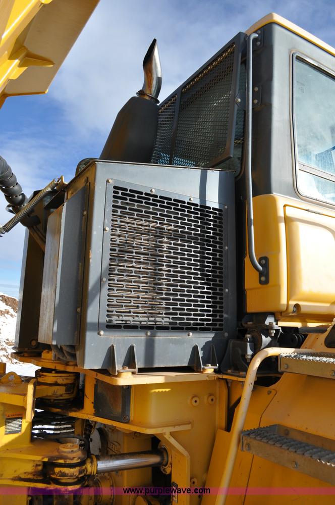 image for item A5747 2002 John Deere 350D 6x6 articulating dump truck