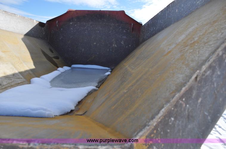 image for item A5747 2002 John Deere 350D 6x6 articulating dump truck